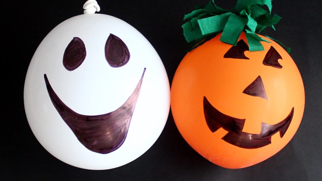 Come trasformare le buste del pane in fantasmi per halloween